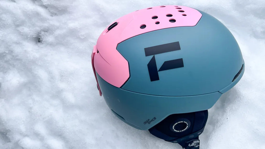 Flaxta Deep Space Mips named 'Best Ski Helmet for Resort Skiing' by CNN